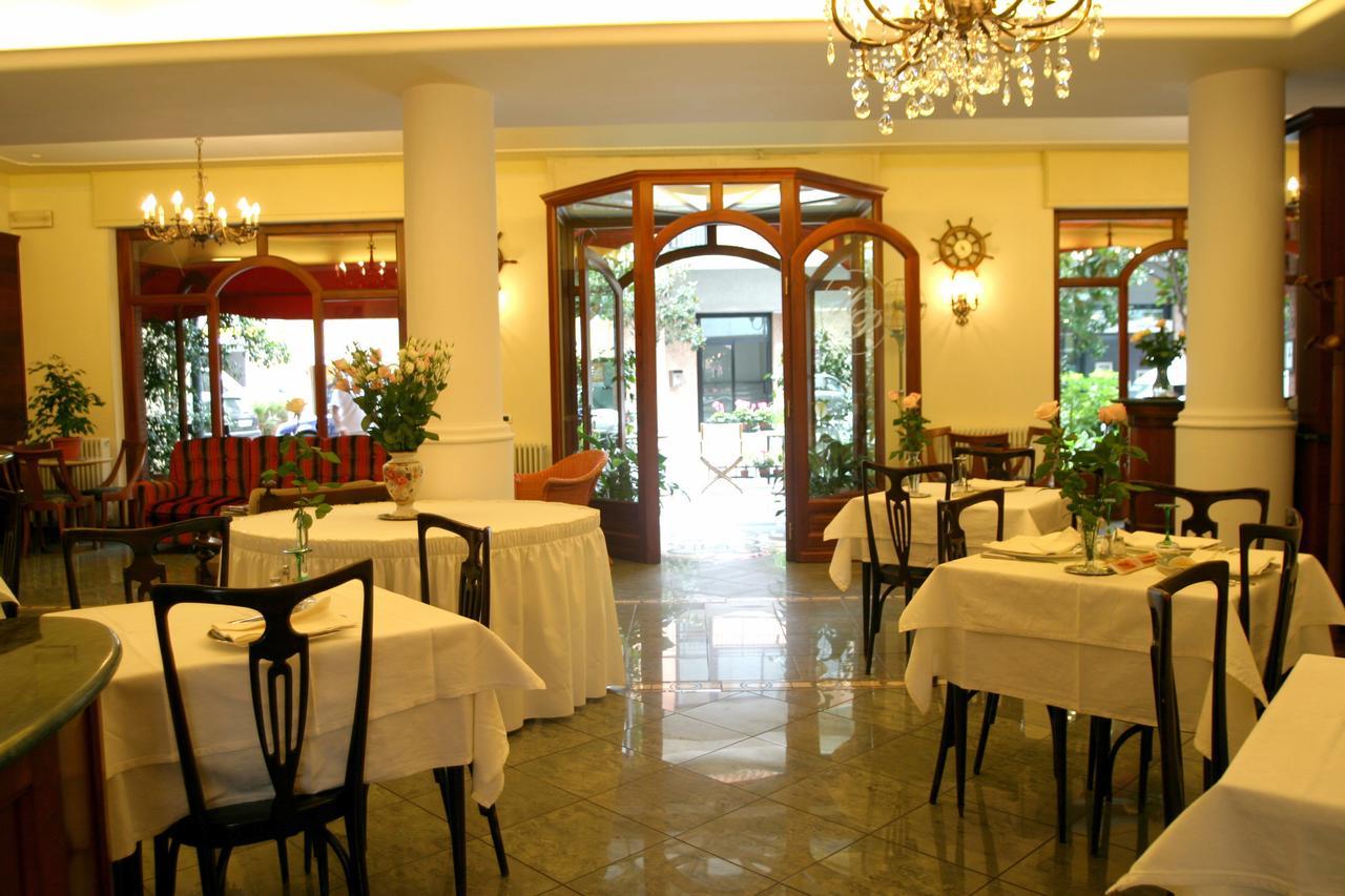 Hotel Pescetto アルベンガ エクステリア 写真