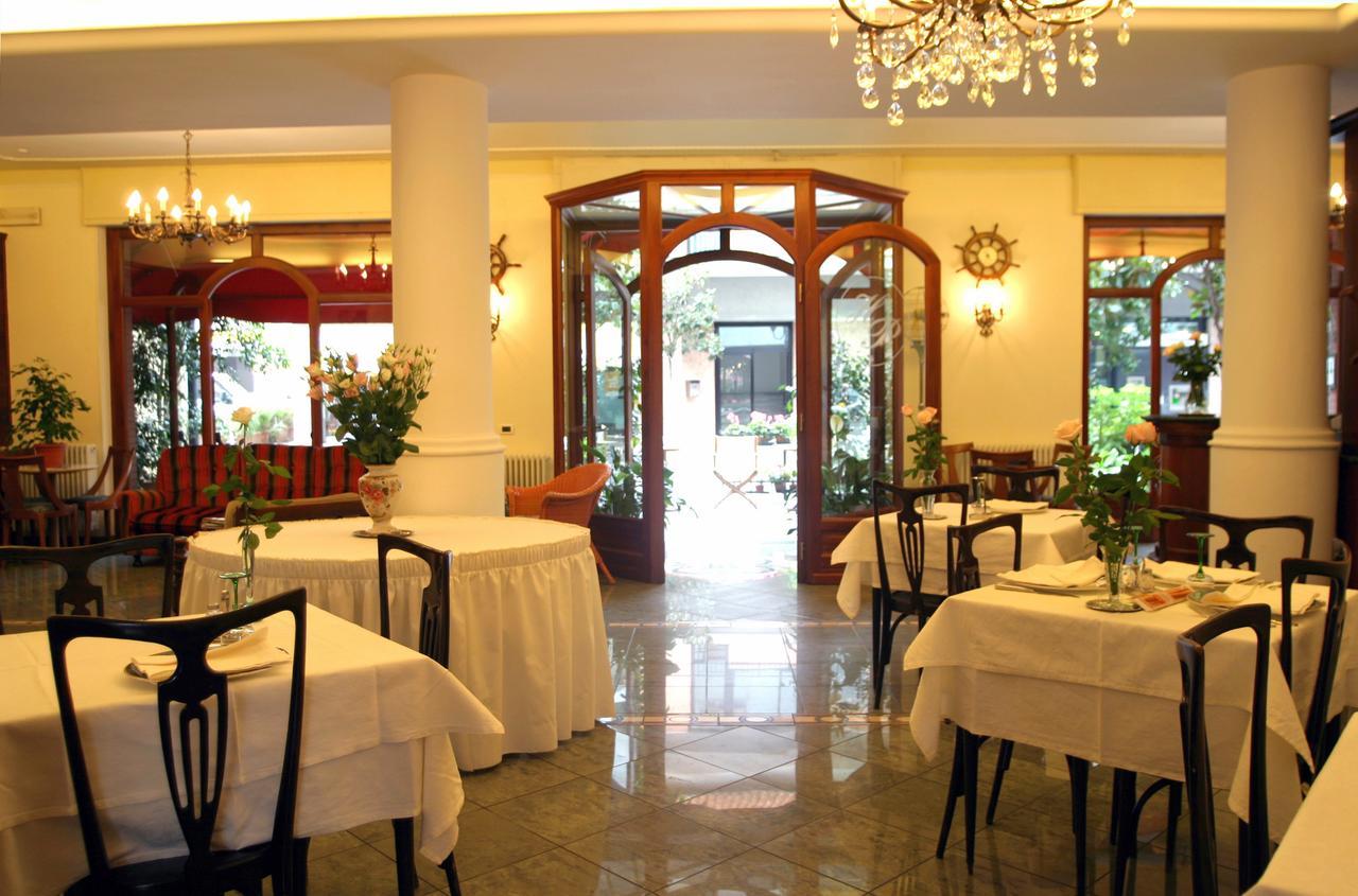 Hotel Pescetto アルベンガ エクステリア 写真