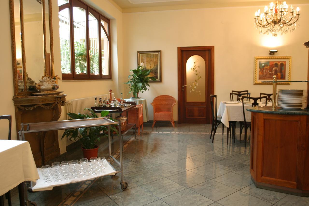 Hotel Pescetto アルベンガ エクステリア 写真
