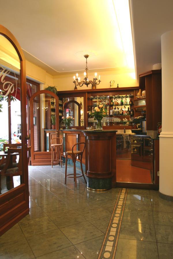 Hotel Pescetto アルベンガ エクステリア 写真