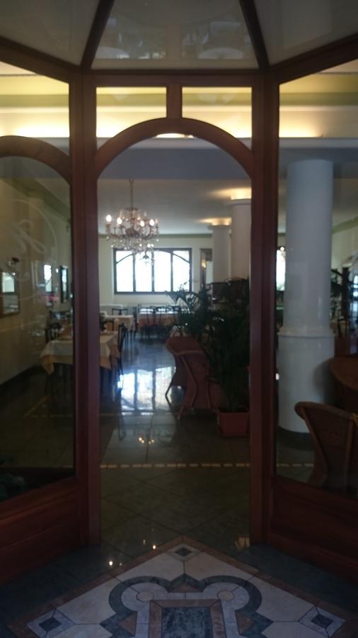 Hotel Pescetto アルベンガ エクステリア 写真
