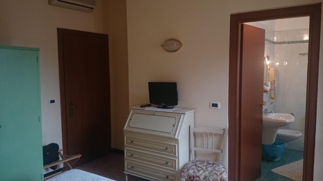 Hotel Pescetto アルベンガ エクステリア 写真