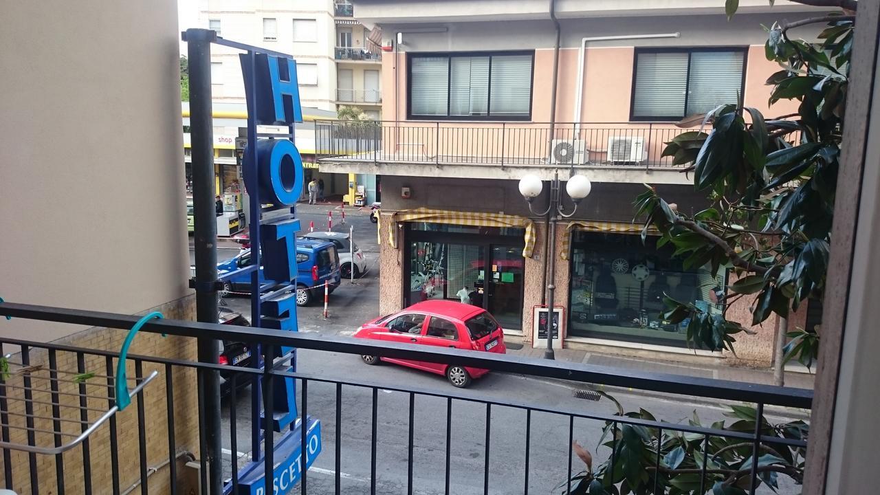 Hotel Pescetto アルベンガ エクステリア 写真
